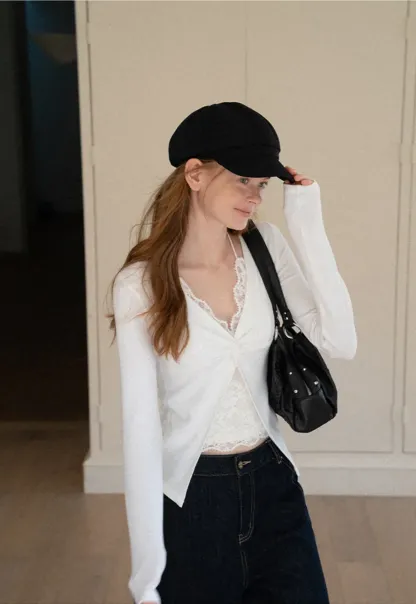 Lace Trim V Neck Cropped Knit Top