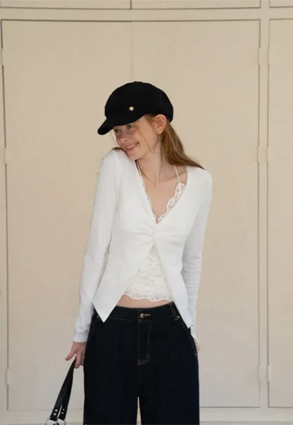 Lace Trim V Neck Cropped Knit Top