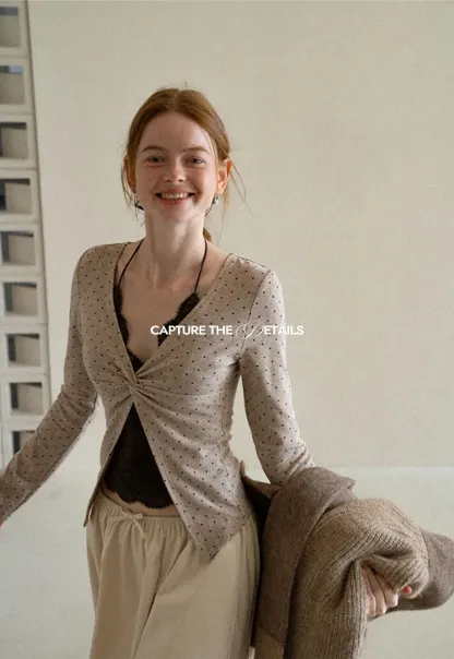 Lace Trim V Neck Cropped Knit Top