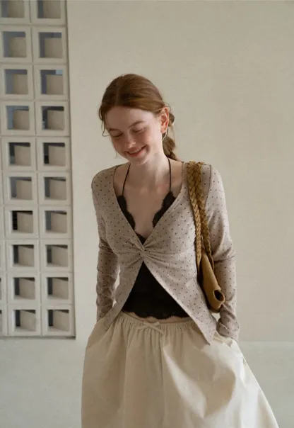 Lace Trim V Neck Cropped Knit Top