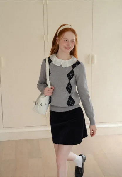 Contrast Trim Shoulder Detail Knit Sweater