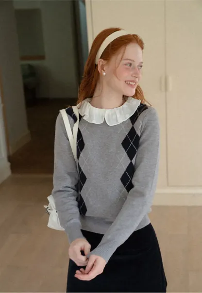 Contrast Trim Shoulder Detail Knit Sweater