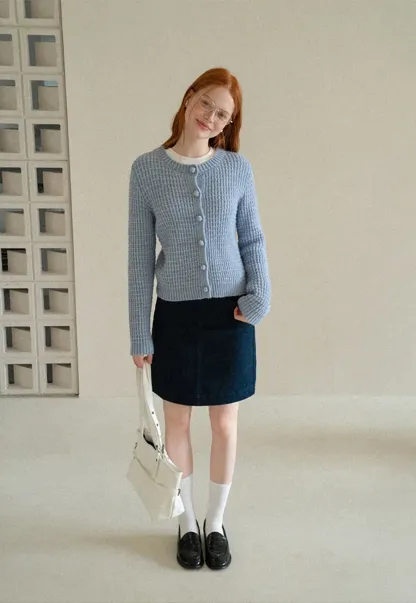 Ribbed Knit Cropped Cardigan with Button Front