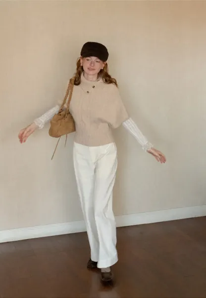 Cropped Cable Knit Sweater with Buttoned Collar