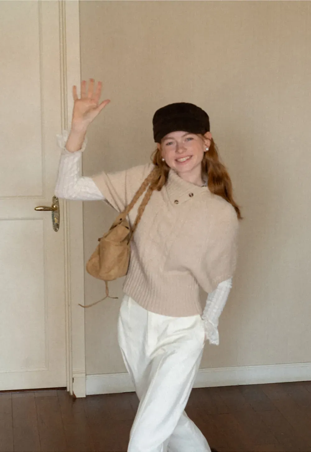 Cropped Cable Knit Sweater with Buttoned Collar