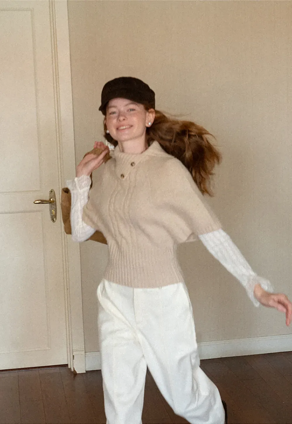 Cropped Cable Knit Sweater with Buttoned Collar