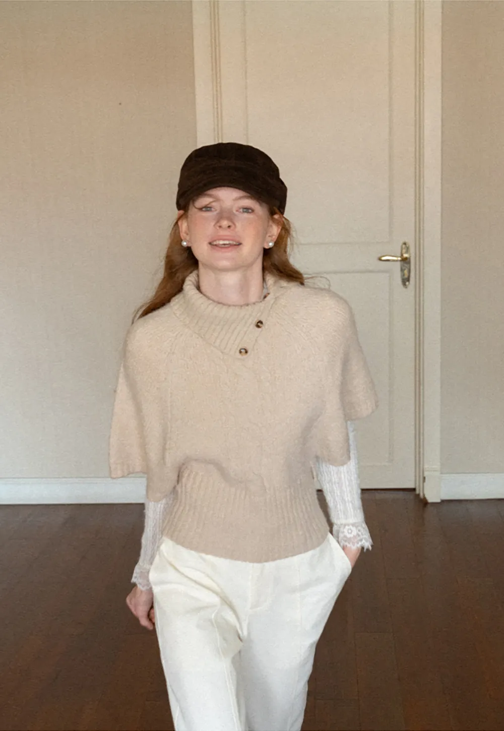 Cropped Cable Knit Sweater with Buttoned Collar