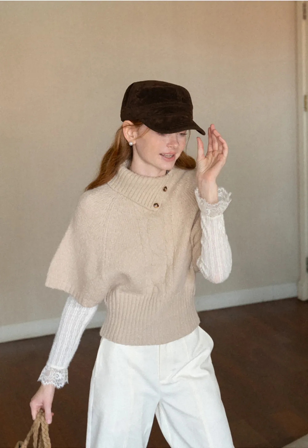 Cropped Cable Knit Sweater with Buttoned Collar