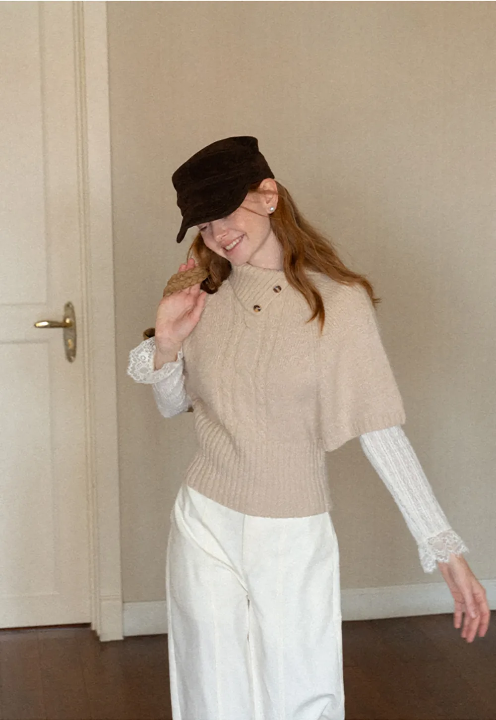 Cropped Cable Knit Sweater with Buttoned Collar