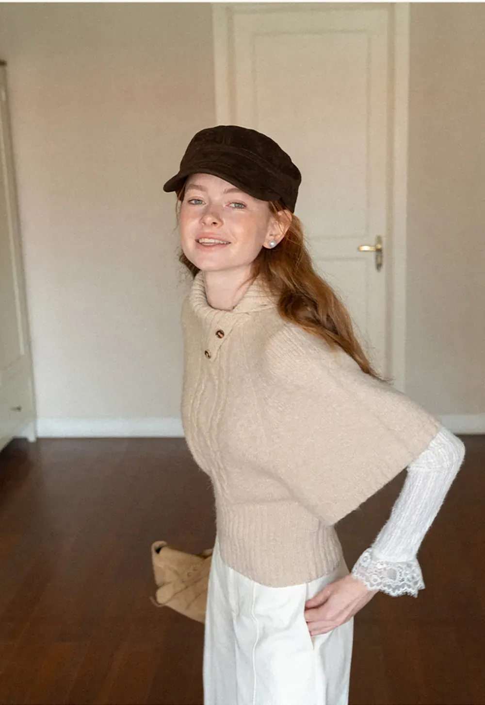 Cropped Cable Knit Sweater with Buttoned Collar