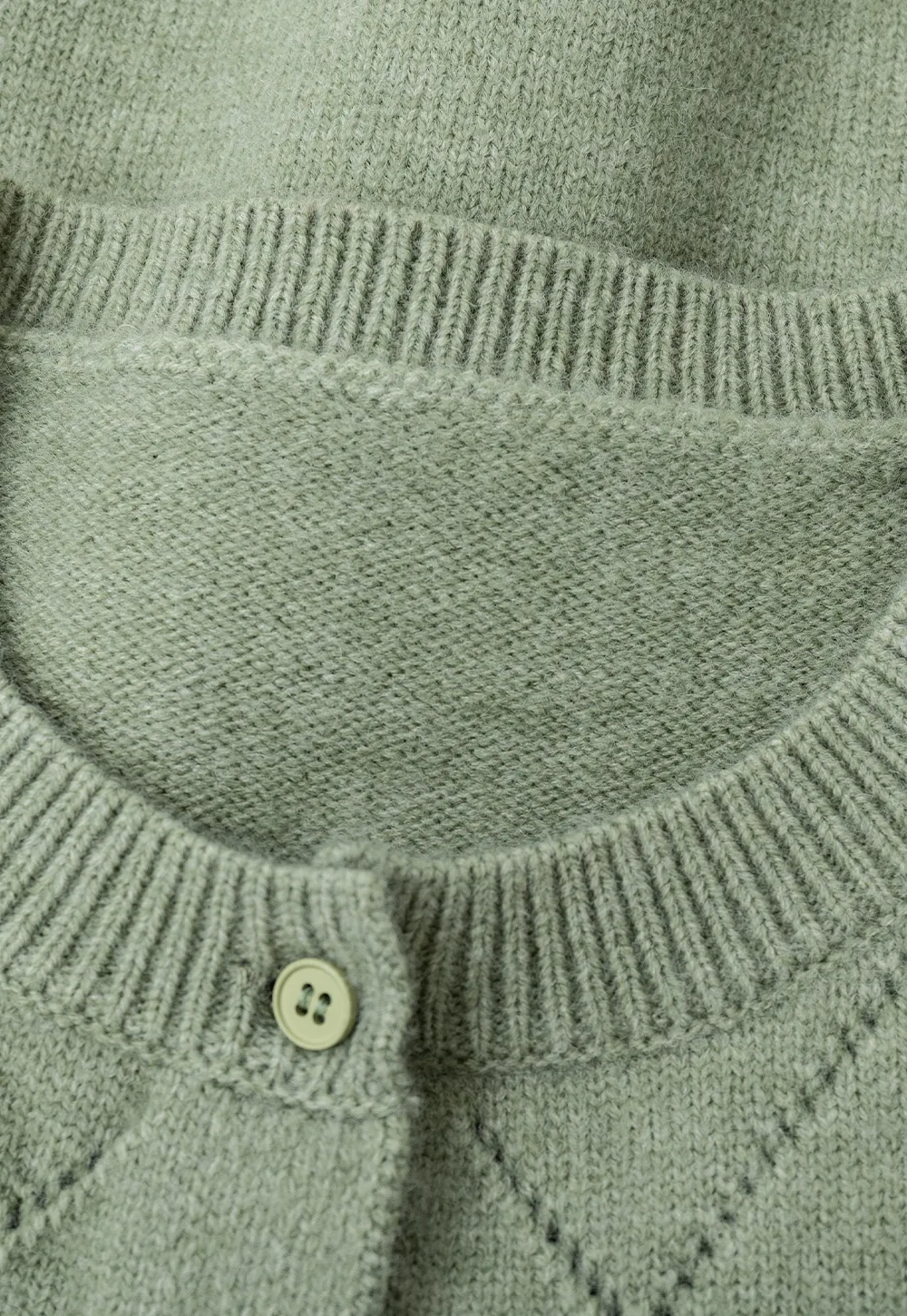 Diamond Stitch Sleeves Cropped Knit Sweater