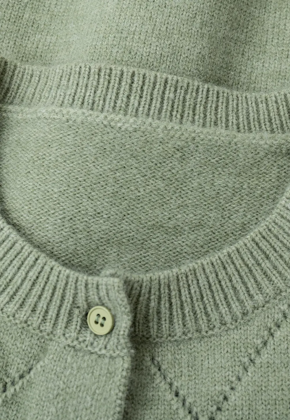 Diamond Stitch Sleeves Cropped Knit Sweater