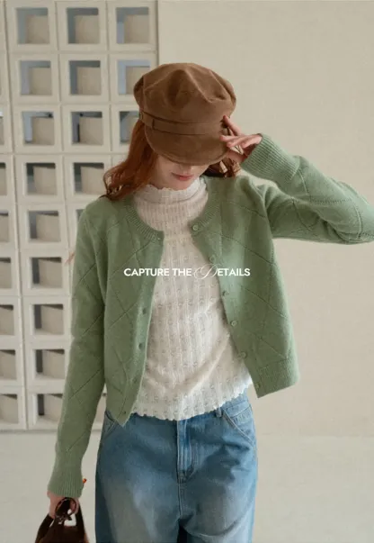 Diamond Stitch Sleeves Cropped Knit Sweater