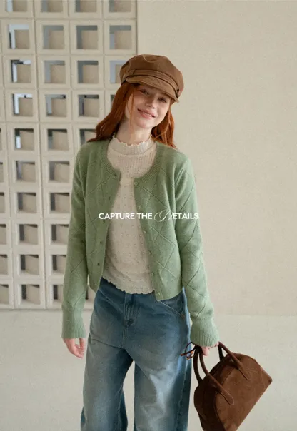 Diamond Stitch Sleeves Cropped Knit Sweater