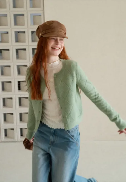 Diamond Stitch Sleeves Cropped Knit Sweater