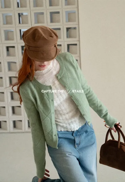 Diamond Stitch Sleeves Cropped Knit Sweater