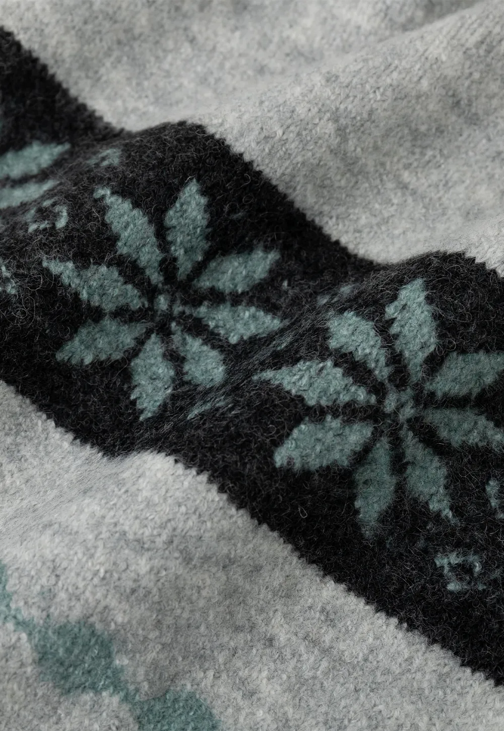 Fair Isle Patterned Half Turtleneck Knit Sweater