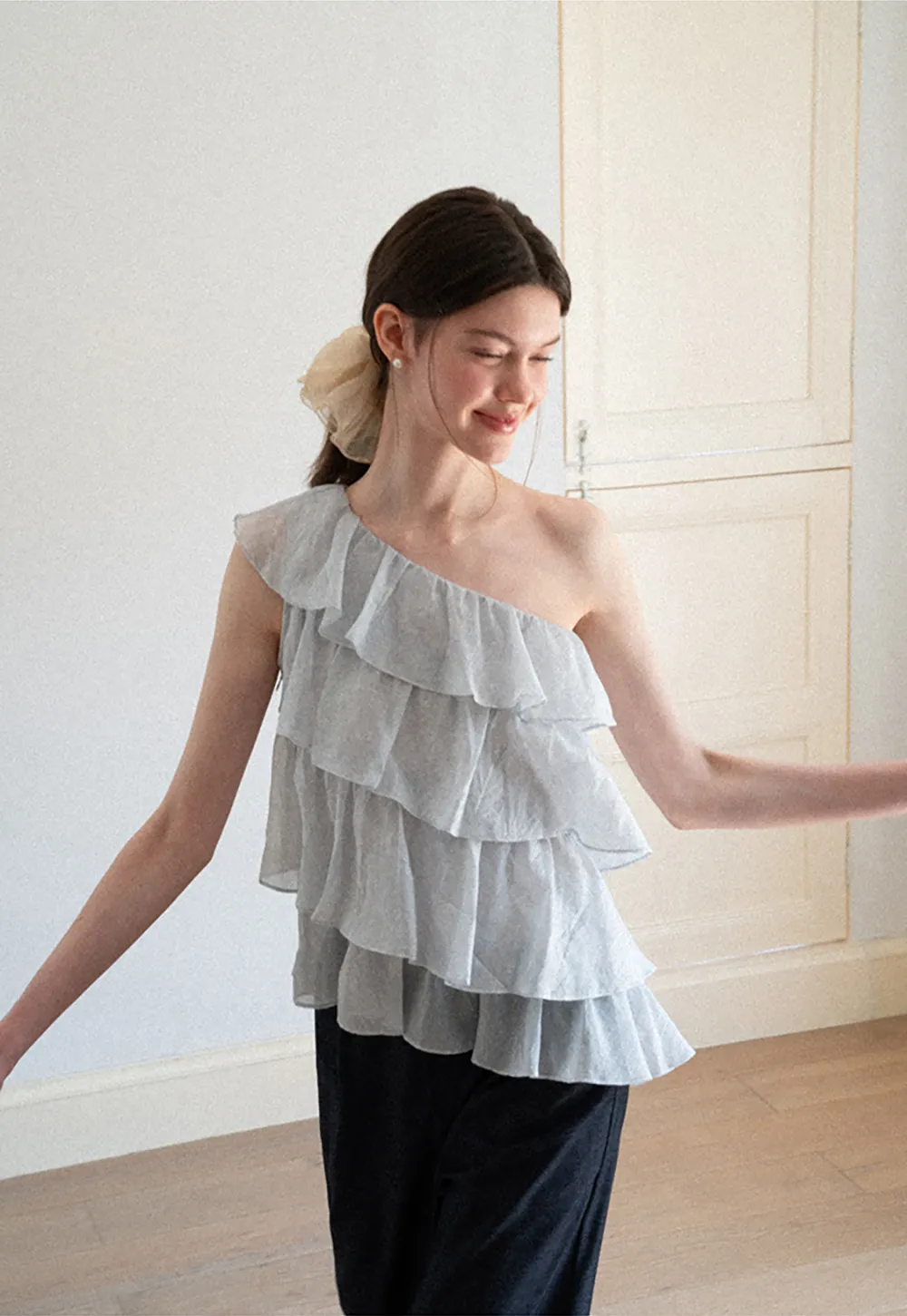 Asymmetrical Ruffle One Shoulder Tank Top