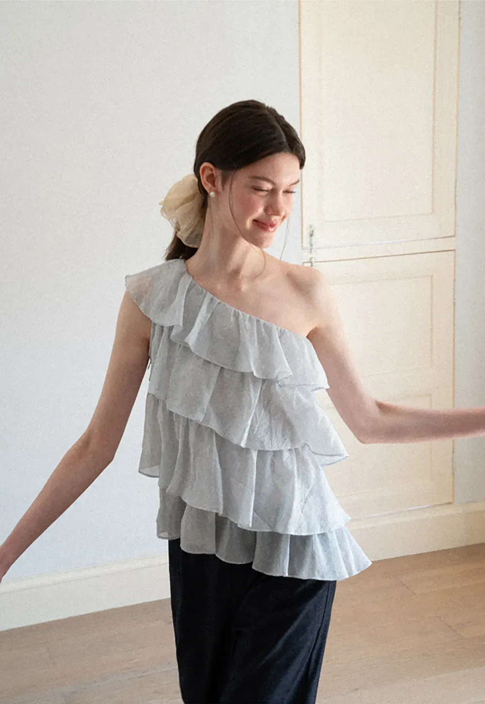 Asymmetrical Ruffle One Shoulder Tank Top