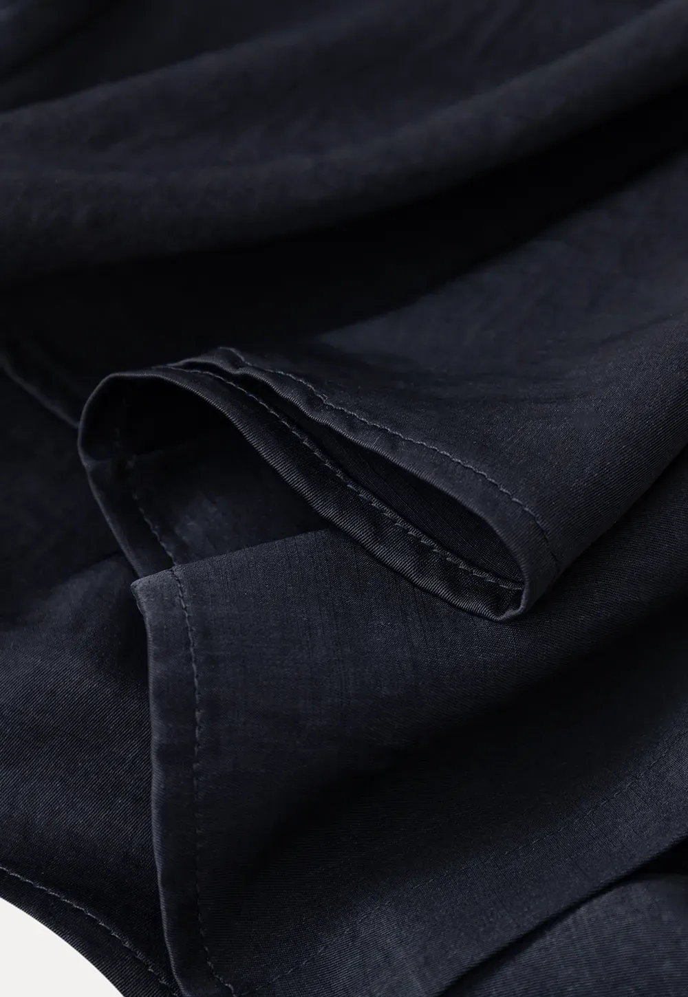 Halter Neck Sleeveless Top with Asymmetrical Hem