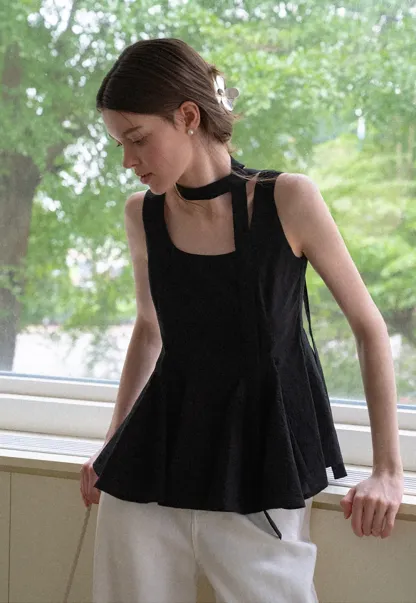 Choker Neckline Pleated Sleeveless Top