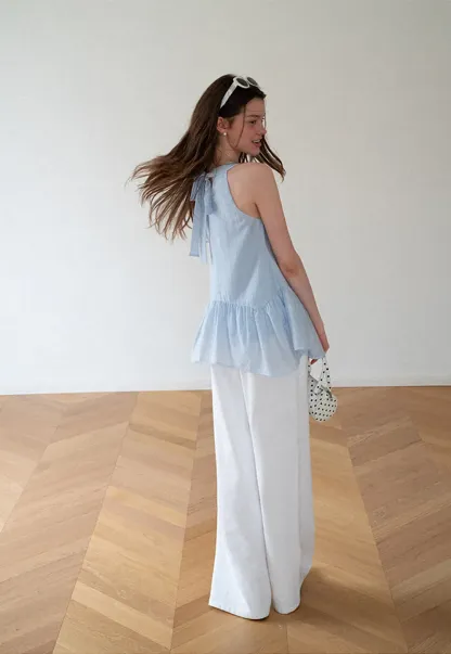 Ruffled Hem Sleeveless Top