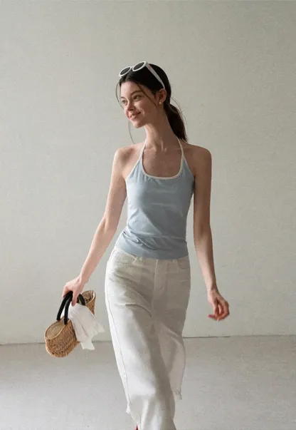 V Neck Sleeveless Knit Top With Ribbed Hem And Cropped Fit