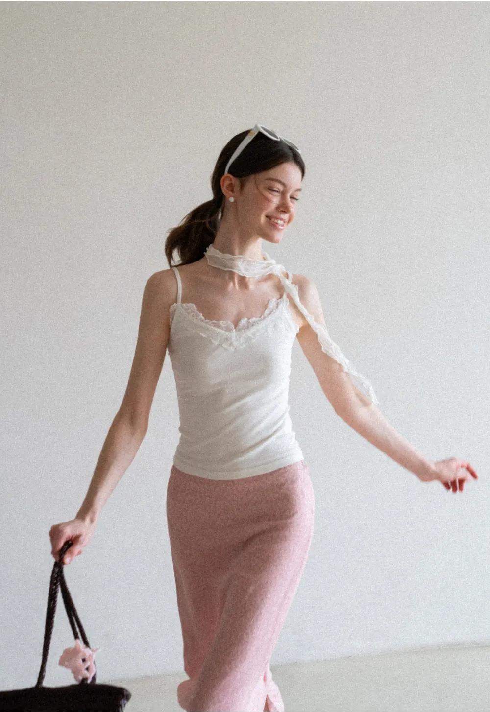Lace Trim Halter Neck Tank Top