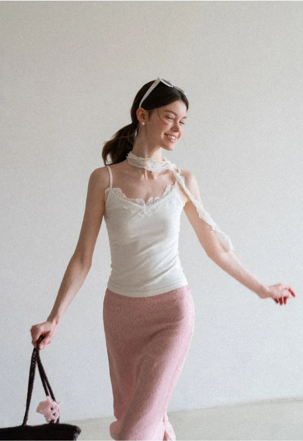 Lace Trim Halter Neck Tank Top