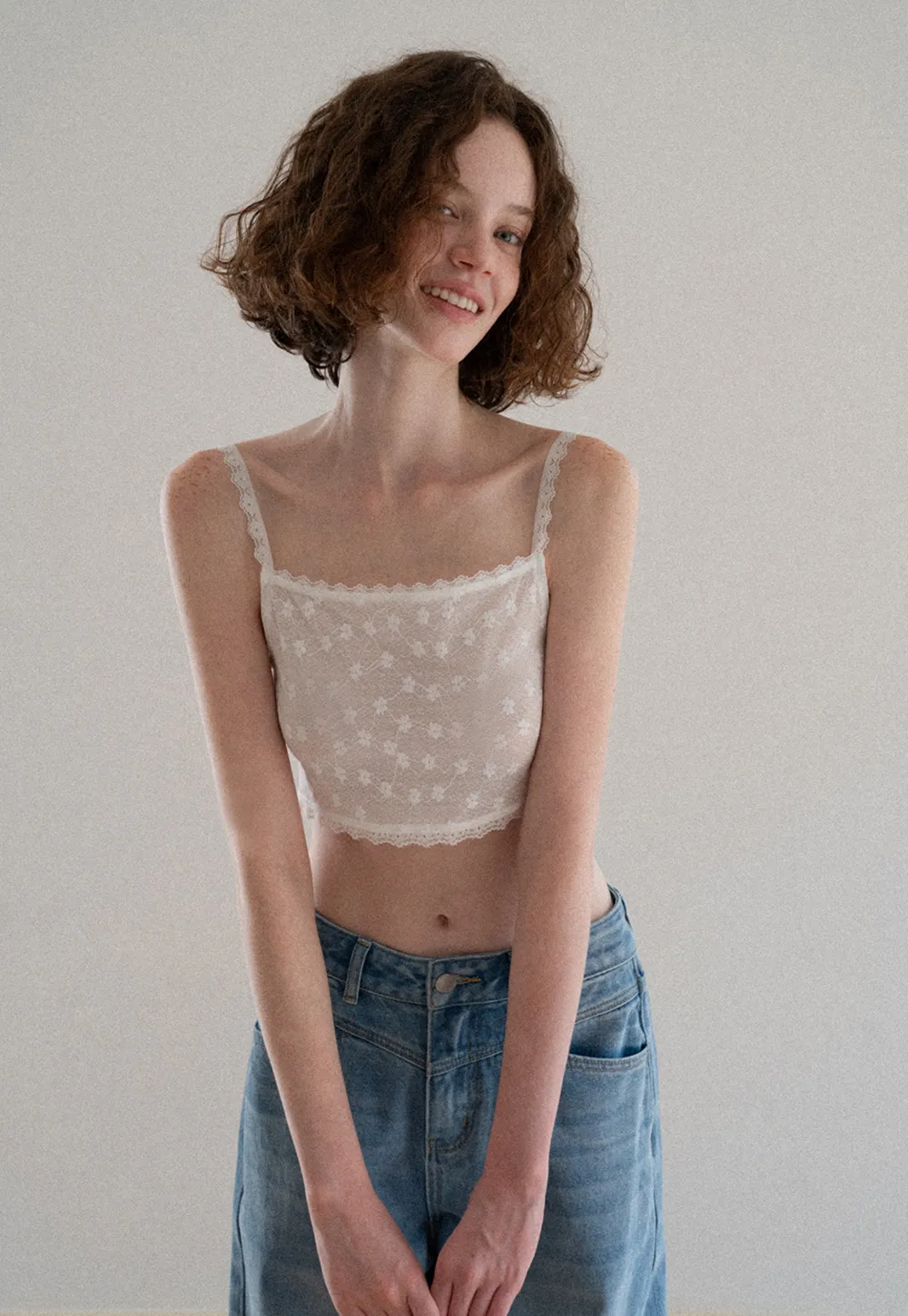 Lace Trim Cropped Floral Embroidered Tank Top