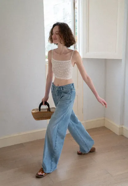 Lace Trim Cropped Floral Embroidered Tank Top