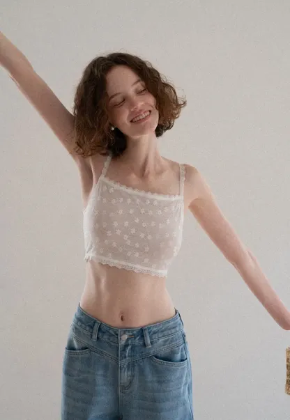 Lace Trim Cropped Floral Embroidered Tank Top