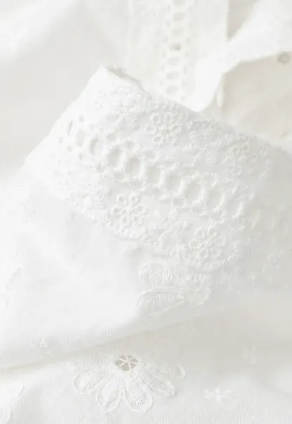 Lace Trim Square Neck Embroidered Tank Top