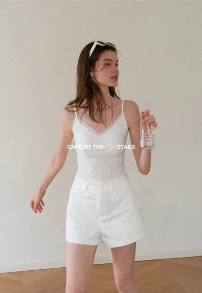 Lace Trim V Neck Sleeveless Top