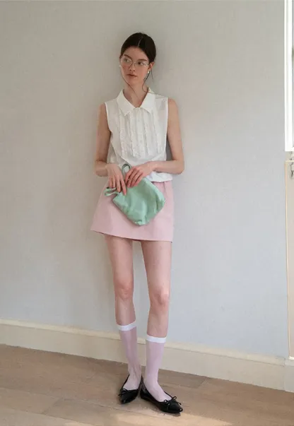 Pleated Front Collar Sleeveless Top