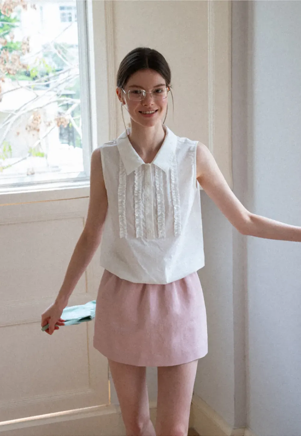 Pleated Front Collar Sleeveless Top
