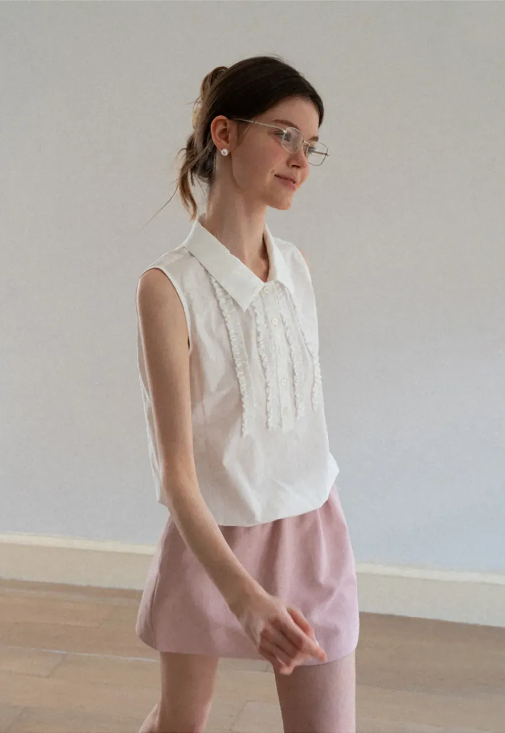 Pleated Front Collar Sleeveless Top