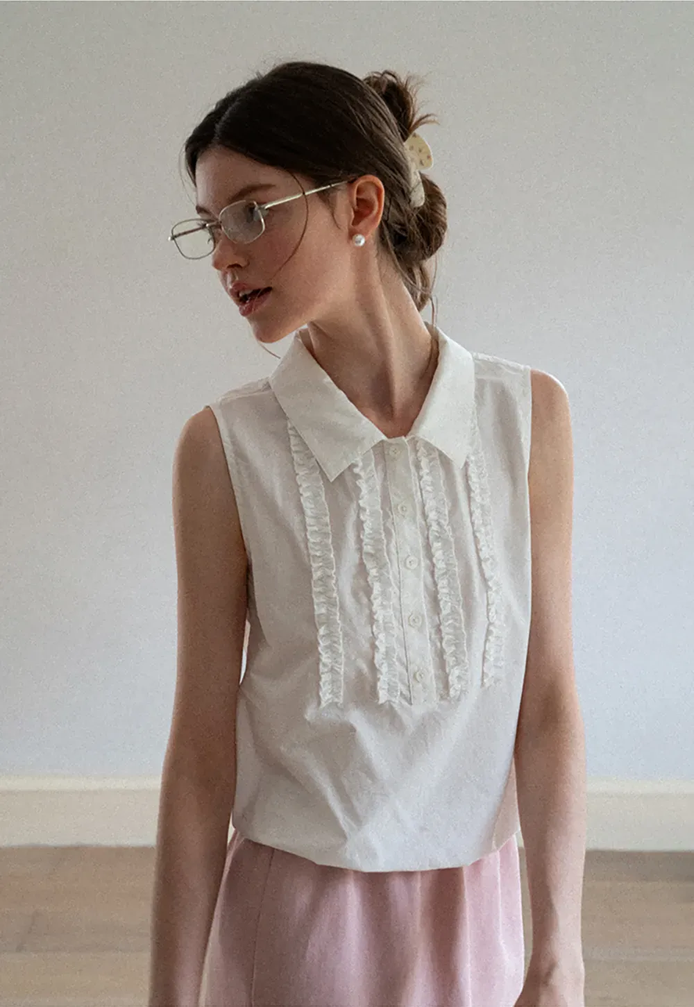 Pleated Front Collar Sleeveless Top