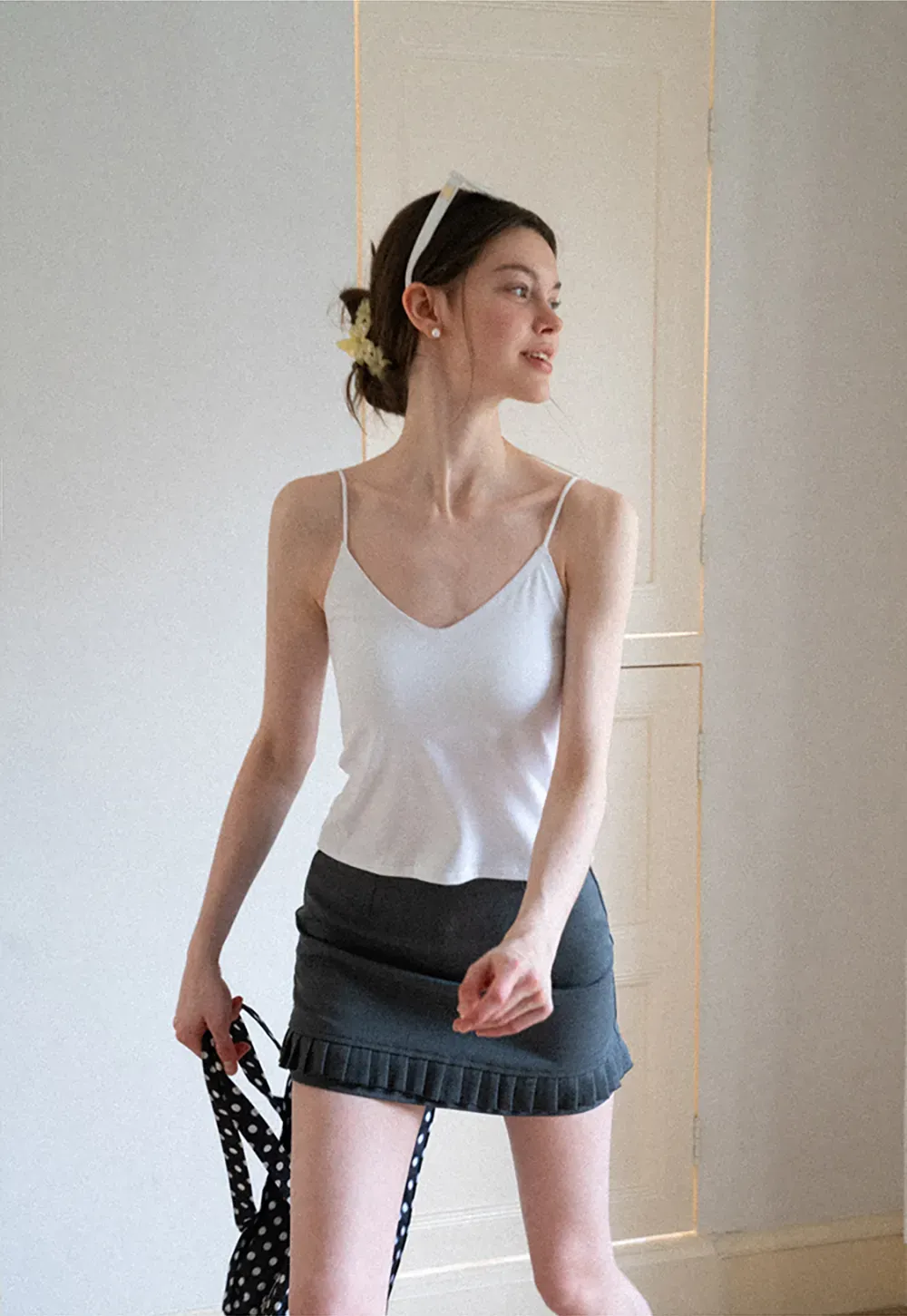 V Neck Cropped Spaghetti Strap Tank Top