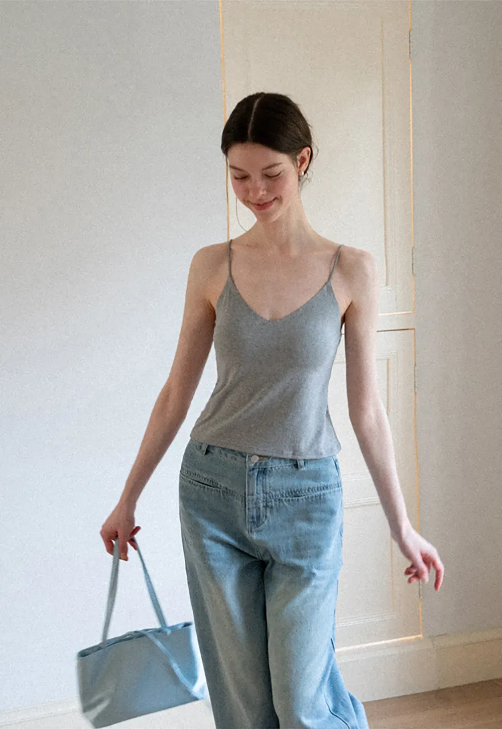 V Neck Cropped Spaghetti Strap Tank Top