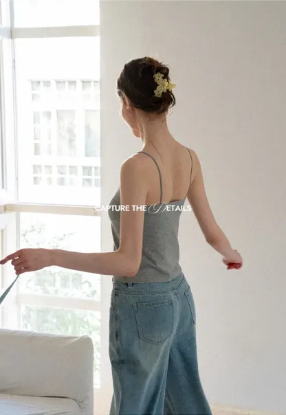 V Neck Cropped Spaghetti Strap Tank Top