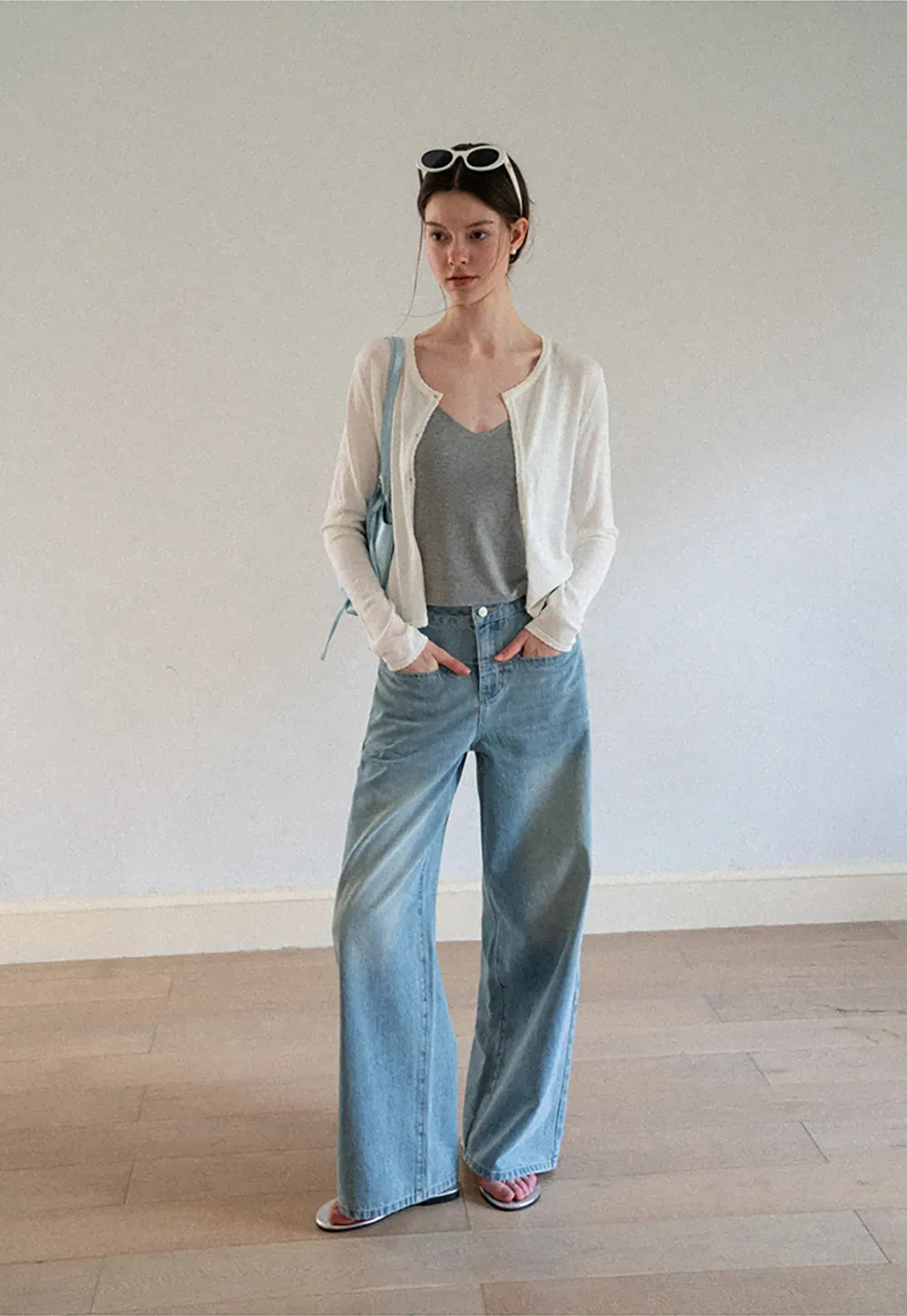 V Neck Cropped Spaghetti Strap Tank Top