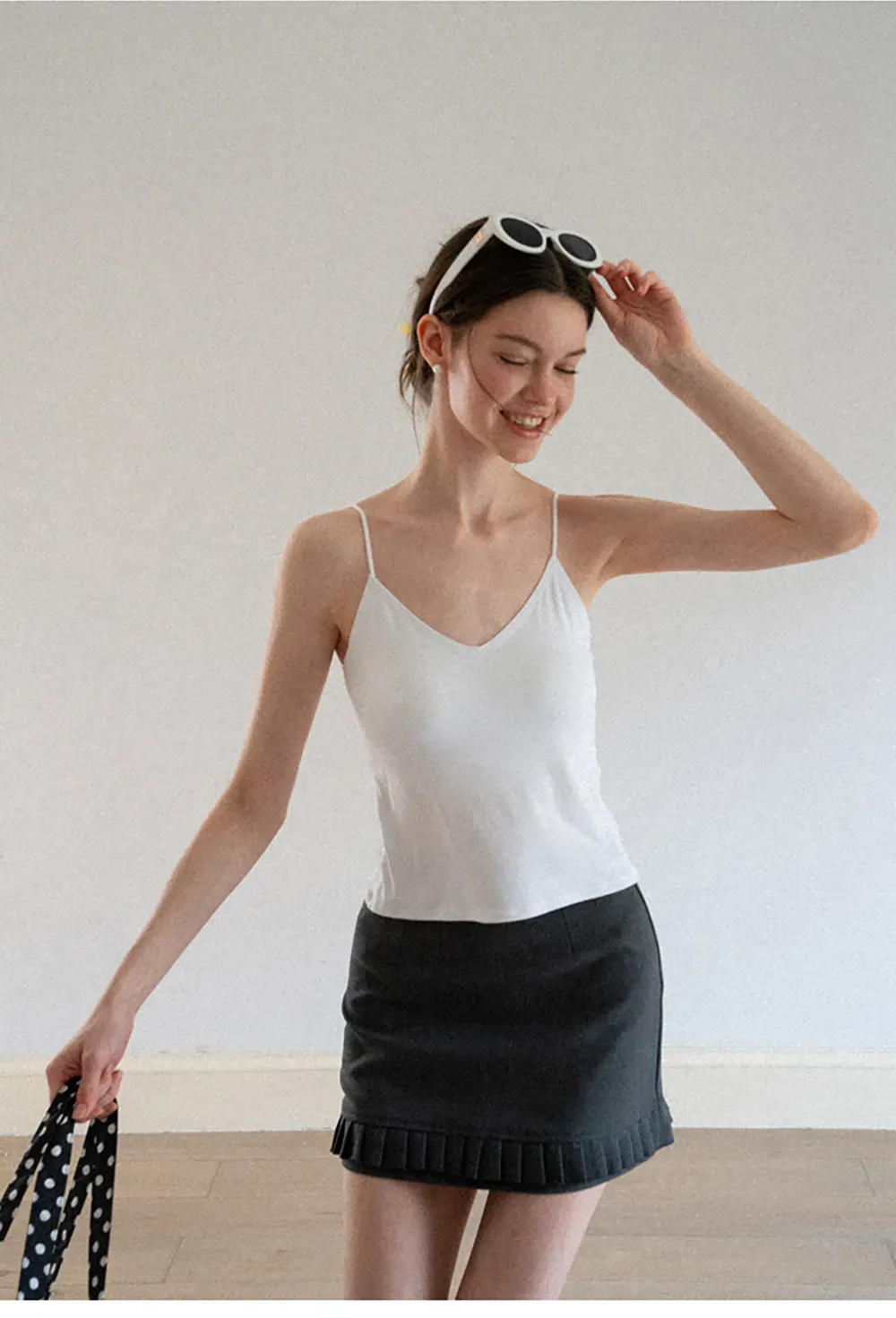 V Neck Cropped Spaghetti Strap Tank Top