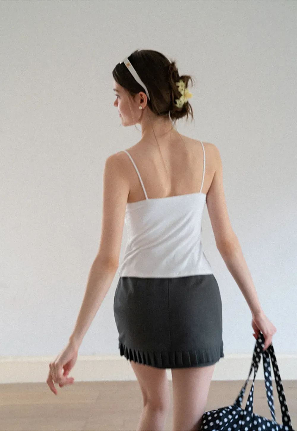 V Neck Cropped Spaghetti Strap Tank Top