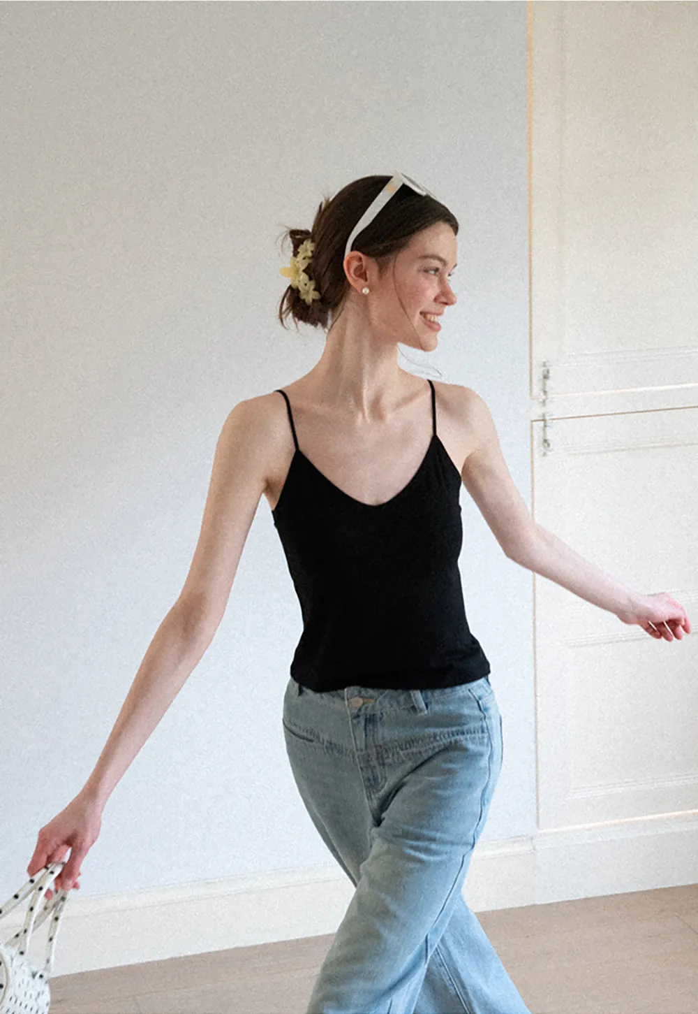 V Neck Cropped Spaghetti Strap Tank Top