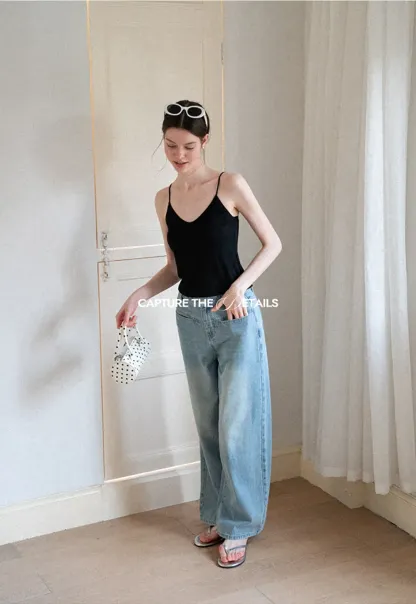 V Neck Cropped Spaghetti Strap Tank Top