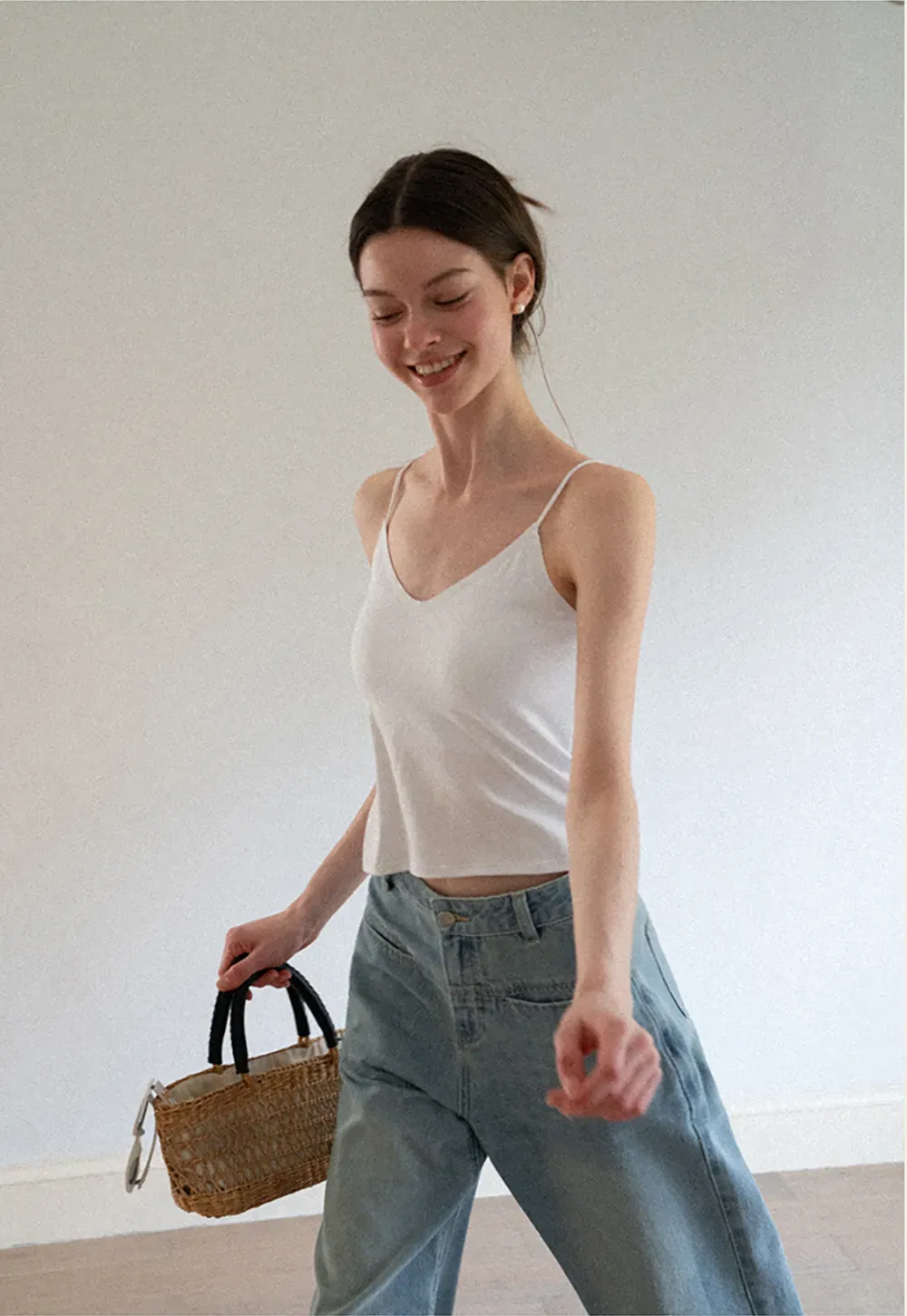 V Neck Cropped Spaghetti Strap Tank Top