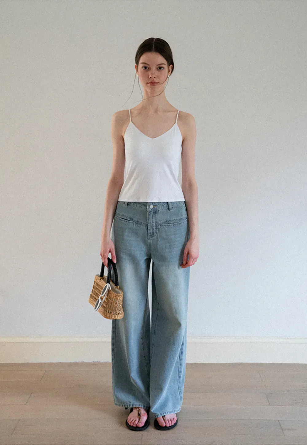 V Neck Cropped Spaghetti Strap Tank Top