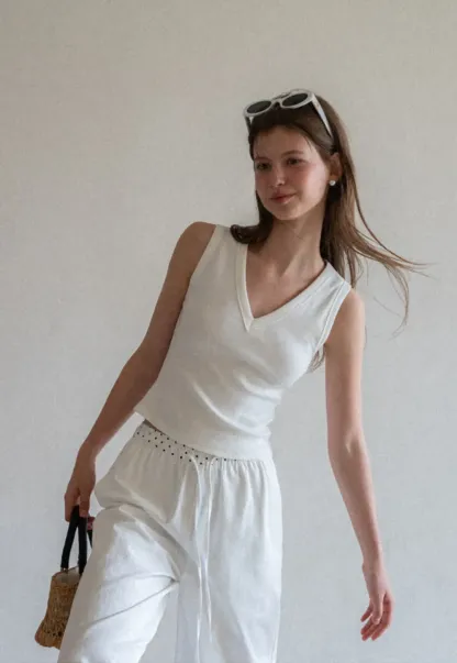 V Neck Ribbed Knit Cropped Tank Top