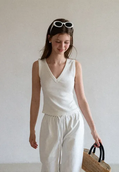 V Neck Ribbed Knit Cropped Tank Top